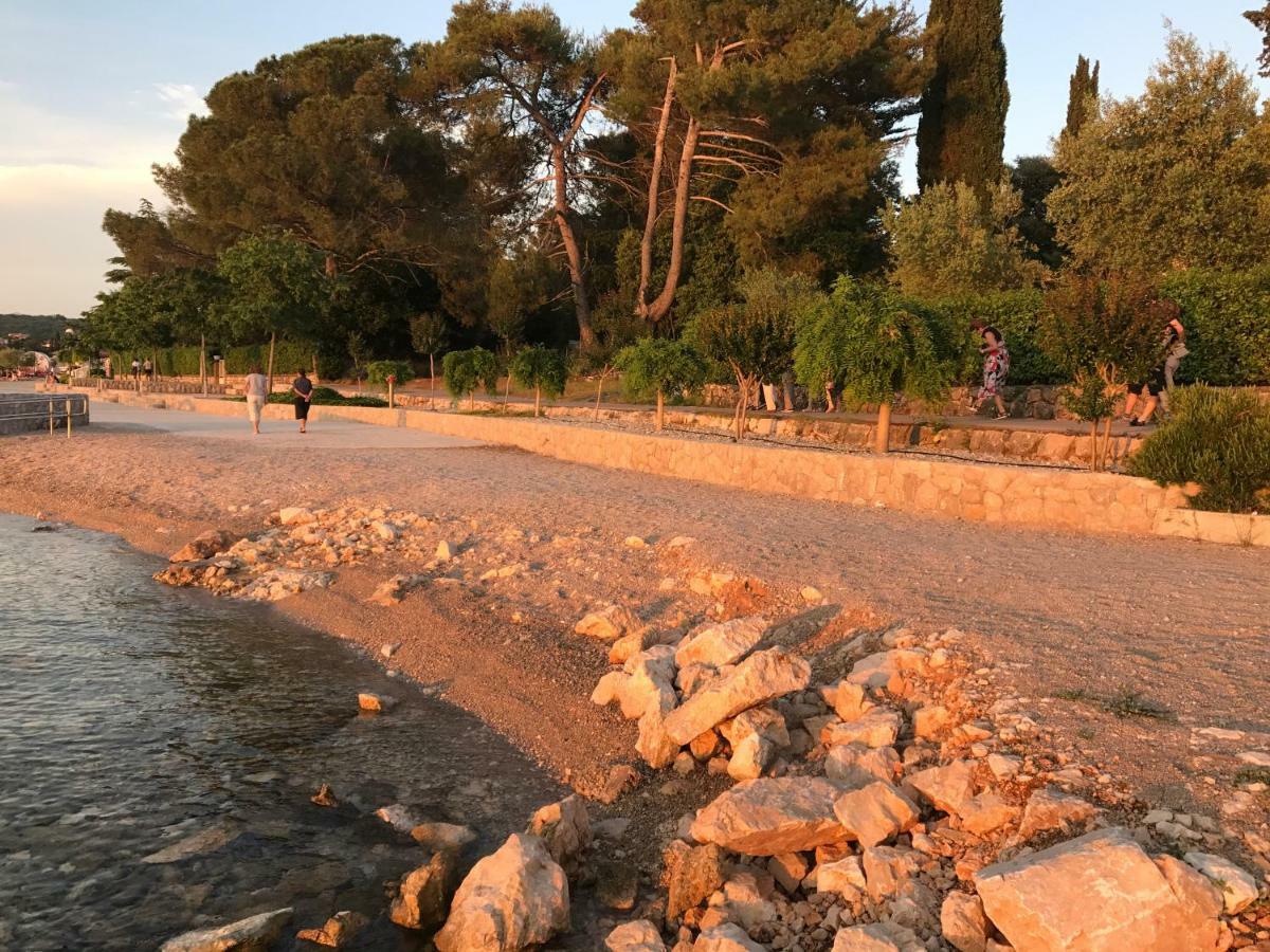 Apartment Aquamarin, Blizu Mora S Pogledom Na More, Za Do 6 Osoba Malinska Esterno foto